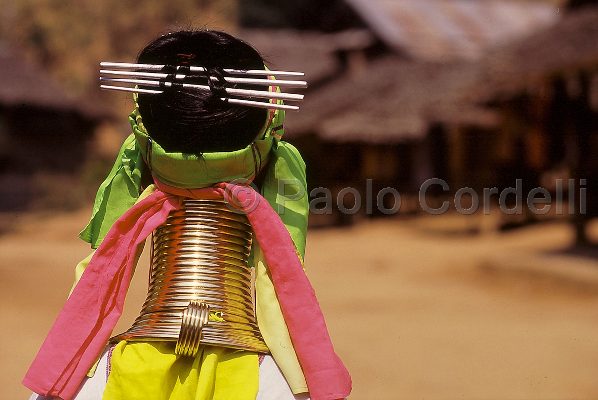 Paduang Hilltribe (Long Neck Woman), Mae Hong Son, Thailand
 (cod:Thailand 43)